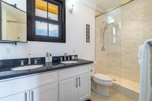 Belizean Serenity with Private Hot Tub and Pool at Mahogany Bay