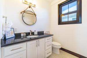 Belizean Serenity with Private Hot Tub and Pool at Mahogany Bay