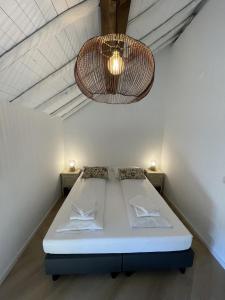 17 4p Historical Cottage near Valkenburg