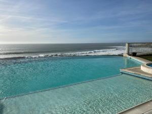 Beachfront condo with stunning ocean views