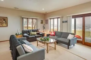 519B) Large 2 bedroom on the water - Cokato