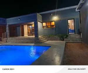 OnGo Blair Travel n Safari - 卡萨内