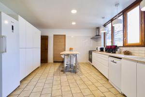 Maisons de vacances Gite 8 chambres entre Reims et Epernay - La Cheneviere - Gites Au Beau Sarrazin : photos des chambres