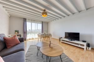 Spacious 2BR Flat near CDG airport