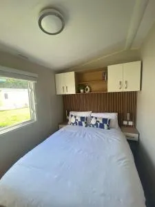 Pebbles Romney Sands - Greatstone