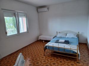 Pink Holiday House Sutomore