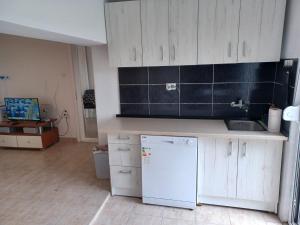 Pink Holiday House Sutomore