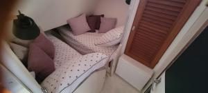 Bateaux BATEAU STANDING A QUAI tout confort : photos des chambres