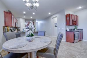 Mid-Term Stay in Glendale! Home Near Westgate