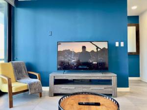 Downtown TJ Ave Revolucion 1BR Suite 10th floor