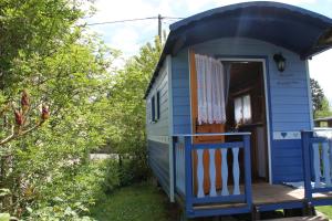 Charming Caravan Near Hamois with Garden