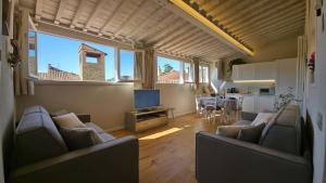 "Bellavista penthouse" with glass elevator !