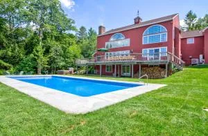 Stratton and Bromley 9 BRs Estate with a Swimming Pool - Bromley Village