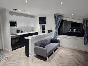 Lanark Apartment