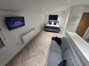 Lanark Apartment