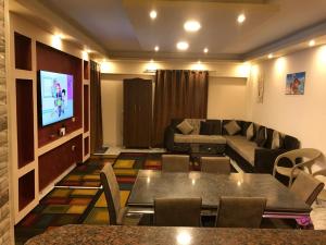 Deluxe Pyramids View