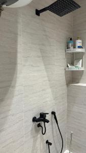 استديو برق بطابع فندقي بحي حطين