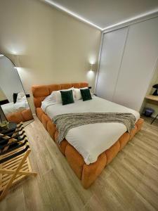 Tao Suite 1 next to the Aquarium