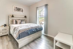 Stay & Play in Charlotte: Family Home w Deck