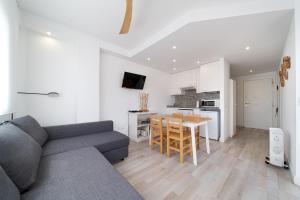 Vista Roses Mar - Apartamento con Piscina