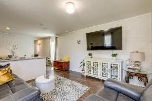 3 Mi to Beach Dog-Friendly Little River Home - Longs