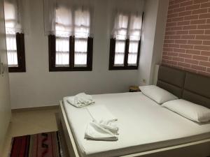 Dhimitris guest house