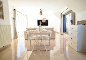 Penthouse with a Neo-Gothic Parish church view