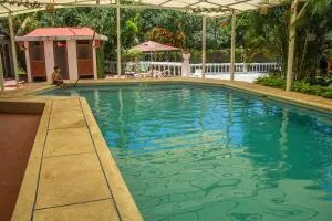 Hermosa villa con piscina - San Gabriel