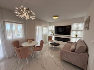 Villa Sunset residence with private pool&garden