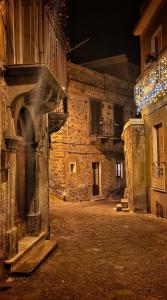 An alcove at the foot of Mount Etna