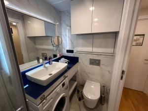 Orbi City Apartment Sea View