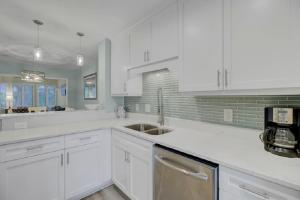 Racquet Club 7 by Wild Dunes, in Resort Core