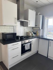 Spacious 2 bedroom flat in Newcastle w Free parking