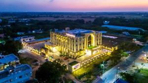 Le Royale Palace
