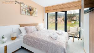 Wonder Home- Izeryn- centrum