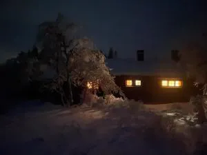 Architect designed 980m - Relaxing & kid friendly - Ljotegard