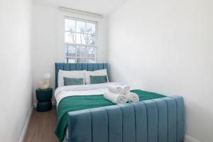 Spacious 5 Bedroom House Central London