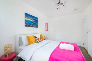 Spacious 5 Bedroom House Central London