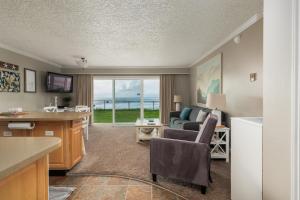 Apartment with Sea View room in Ocean Terrace Condominiums
