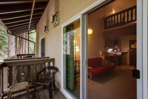 Snowline Lodge - Condo 56 - Sleeps 4 - Close to Mt Baker Free Wifi