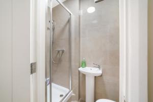 Central London Chic Apartment - York Street Gem