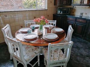 Large Family Home-Neighboring Northcliff and Greymont