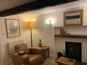 Cute cob cottage - Todbere