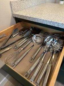 DWELL in Alaska "BIGGER" Unit k