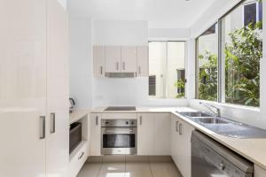 4 1 Park Crescent