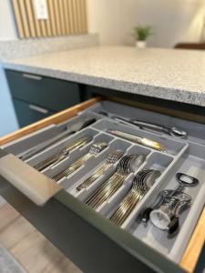 DWELL in Alaska "BIGGER" Unit p