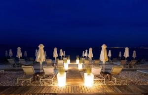 Blue Marine 2 VIP Barbati On The Beach - Public Pool