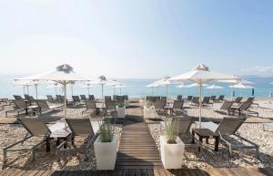 Blue Marine 2 VIP Barbati On The Beach - Public Pool