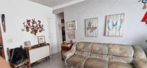 Apto Na Praia do Tombo a 100m (3min) da Areia