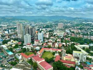 Cozy Space by Nomad Space PH at Horizons 101 Cebu City with Pool, Netflix, Wifi